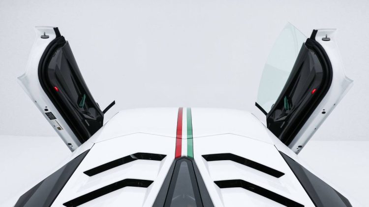 2019 Lamborghini Aventador SVJ Coupe | GCC – Service Contract