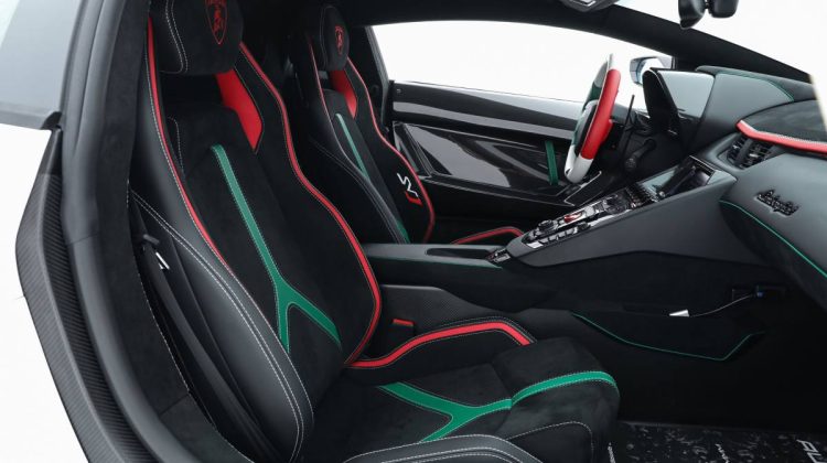 2019 Lamborghini Aventador SVJ Coupe | GCC – Service Contract