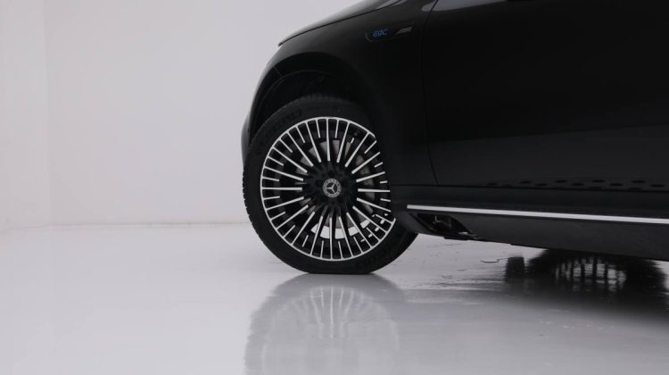 2021 Mercedes Benz EQC 400 4Matic | GCC | Warranty | Service Contract | Fully Loaded