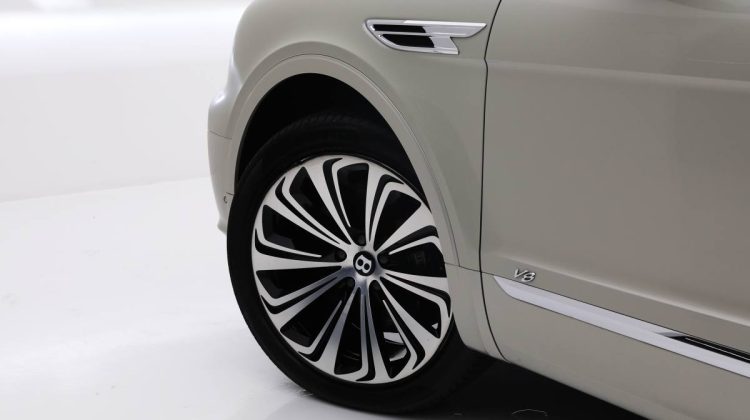 2021 Bentley Bentayga Mulliner V8 | GCC | Full Option | Excellent Condition | 4.0L V8