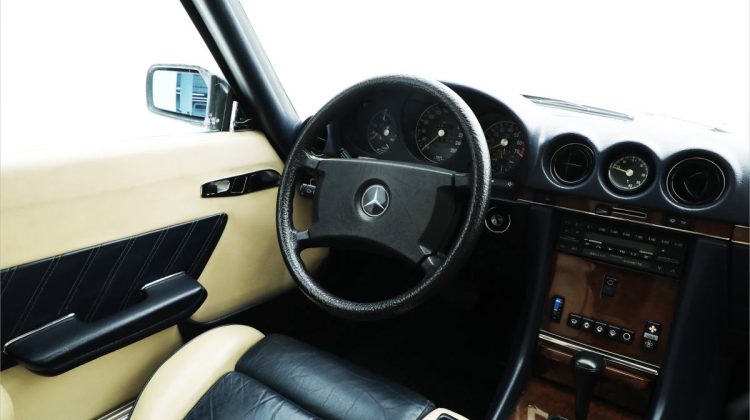 1987 Mercedes Benz SL 560 Classic | Fully Loaded | Well Maintained | 5.6L V8