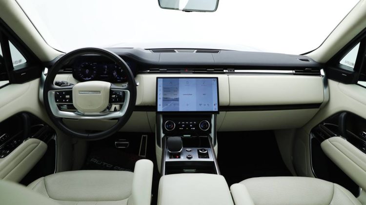 2023 Range Rover Vouge SE P400 Autobiography | GCC | Warranty | Service Contract | Low Mileage