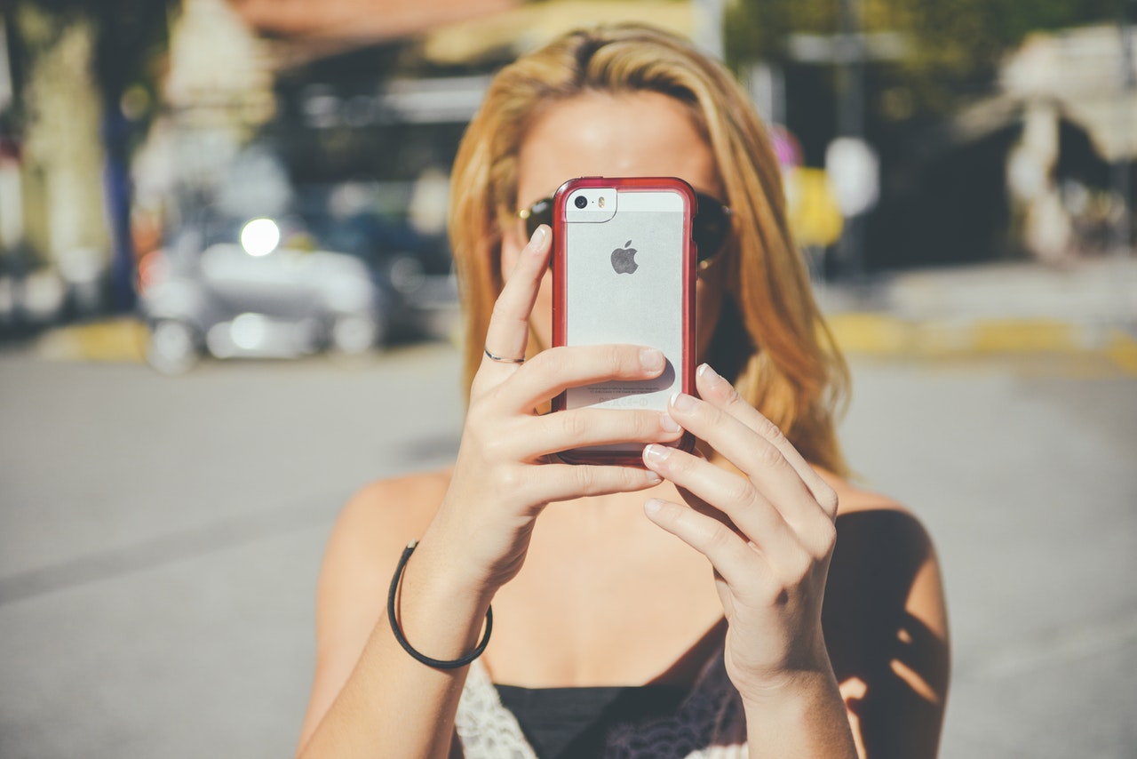 Selfies - what to post on instagram - Branex UAE