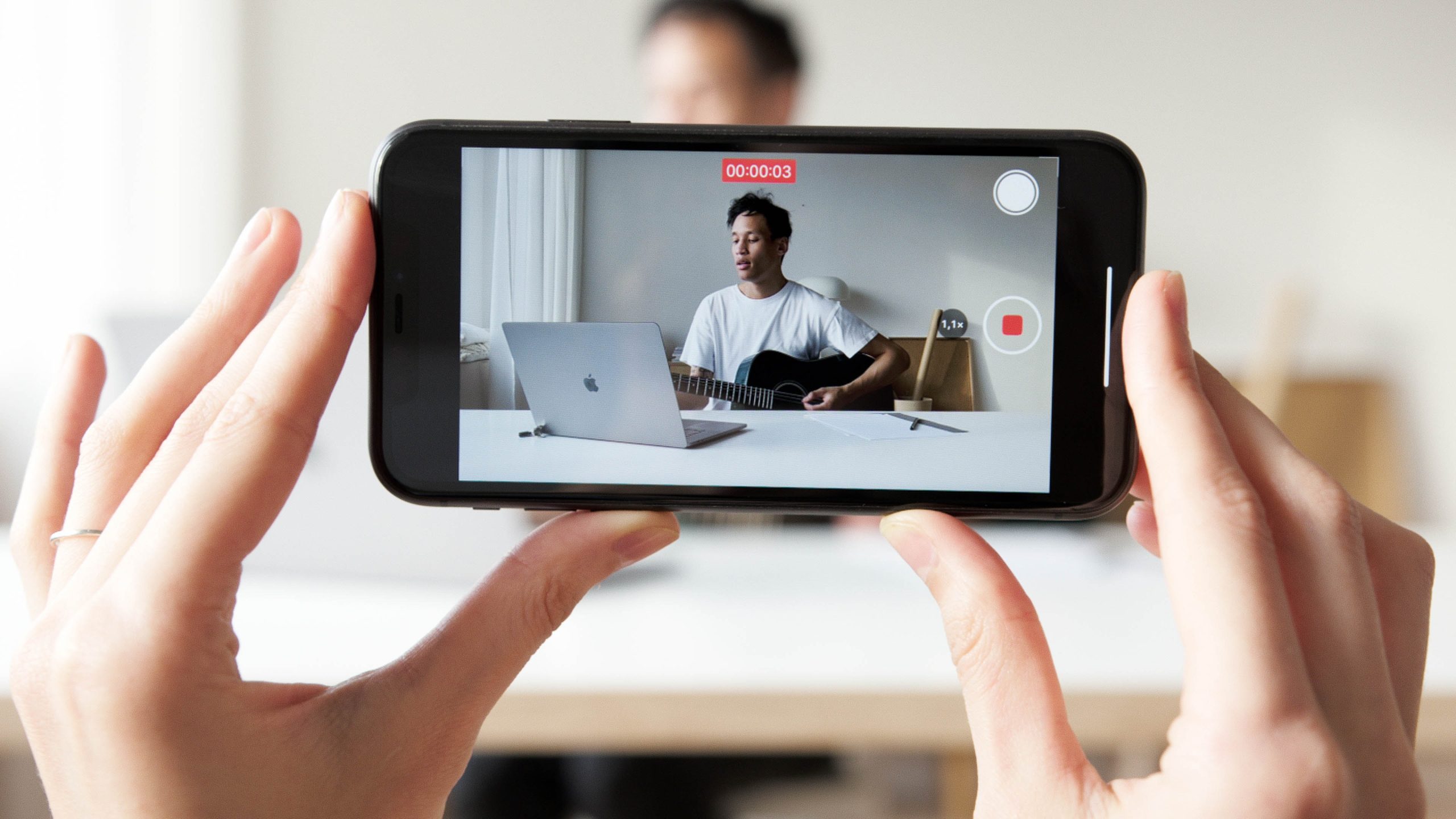 8 Result-Oriented Video Marketing Tactics to Generate Qualified Leads